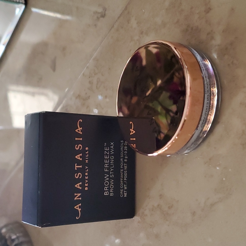 Anastasia Brow Freeze